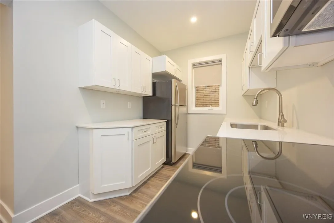 1008 Elmwood, Buffalo, New York 14222, Buffalo, New York 14222, 2 Bedrooms Bedrooms, 5 Rooms Rooms,1 BathroomBathrooms,Residential Lease,For Rent,1008 Elmwood, Buffalo, New York 14222,0,B1647023