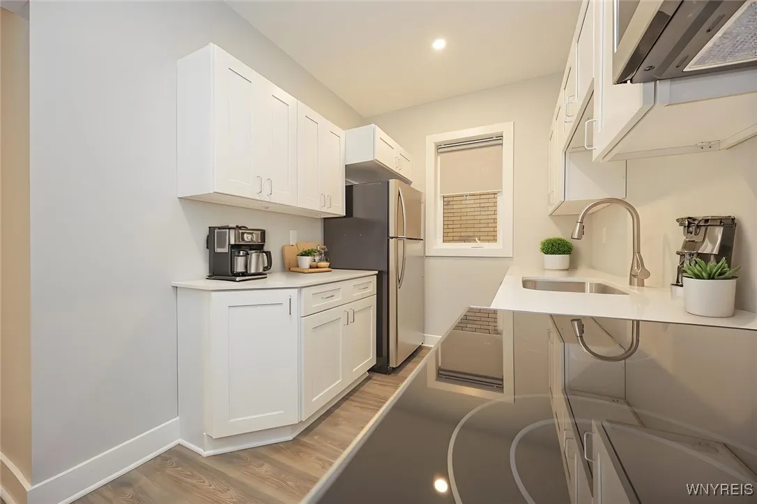 1008 Elmwood, Buffalo, New York 14222, Buffalo, New York 14222, 2 Bedrooms Bedrooms, 5 Rooms Rooms,1 BathroomBathrooms,Residential Lease,For Rent,1008 Elmwood, Buffalo, New York 14222,0,B1647023