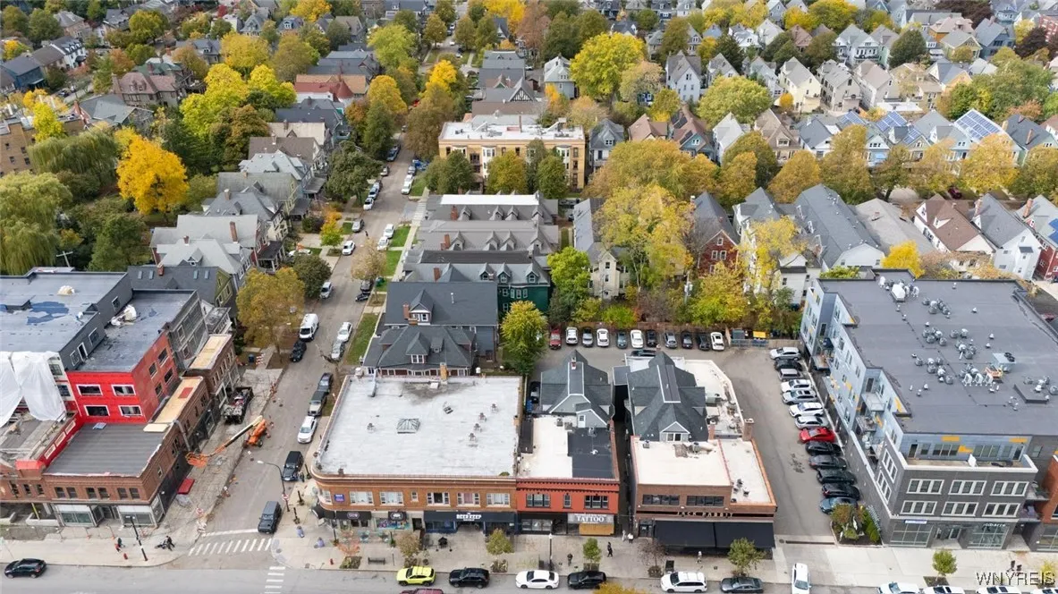 1008 Elmwood, Buffalo, New York 14222, Buffalo, New York 14222, 2 Bedrooms Bedrooms, 5 Rooms Rooms,1 BathroomBathrooms,Residential Lease,For Rent,1008 Elmwood, Buffalo, New York 14222,0,B1647023