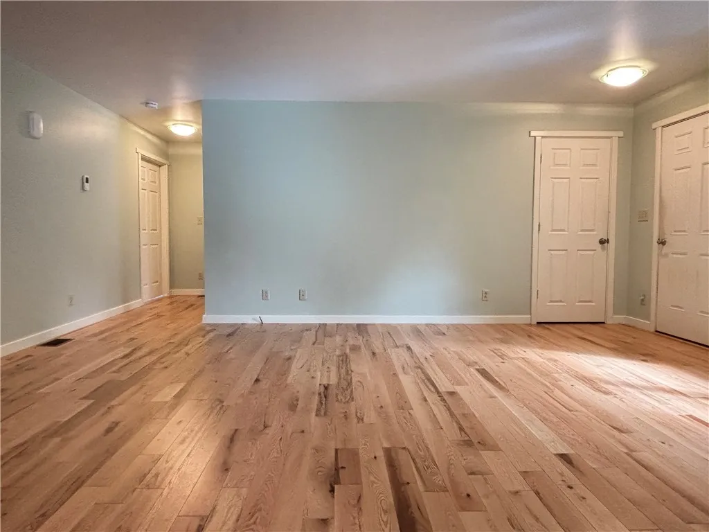 124 Glenn Lane, Morris, New York 13843, Morris, New York 13843, 2 Bedrooms Bedrooms, 8 Rooms Rooms,2 BathroomsBathrooms,Residential,For Sale,124 Glenn Lane, Morris, New York 13843,0,R1646385