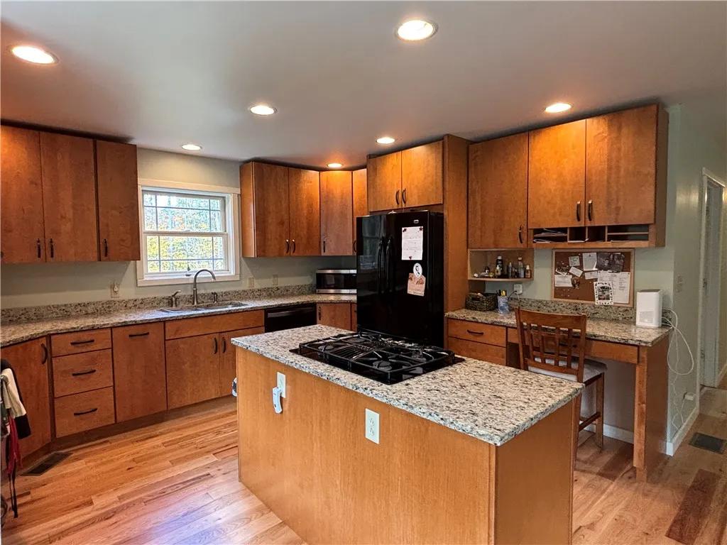 124 Glenn Lane, Morris, New York 13843, Morris, New York 13843, 2 Bedrooms Bedrooms, 8 Rooms Rooms,2 BathroomsBathrooms,Residential,For Sale,124 Glenn Lane, Morris, New York 13843,0,R1646385