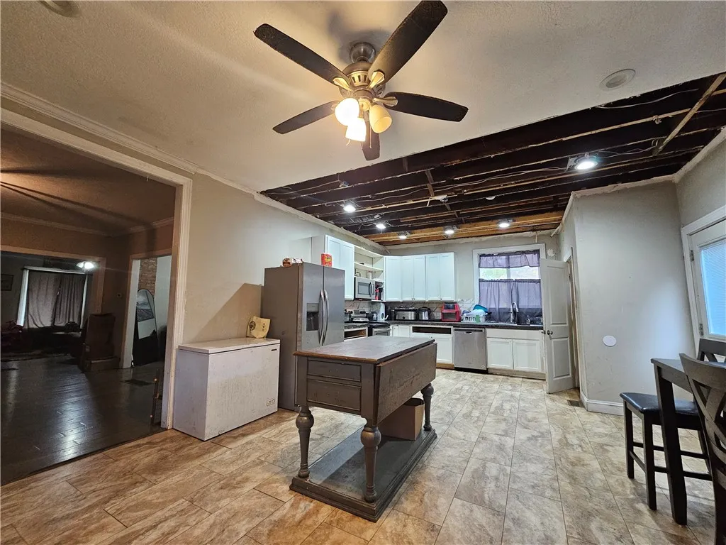 634 Pennsylvania Avenue, Elmira City, New York 149, Elmira City, New York 14904, 4 Bedrooms Bedrooms, 8 Rooms Rooms,1 BathroomBathrooms,Residential,For Sale,634 Pennsylvania Avenue, Elmira City, New York 149,0,R1647357