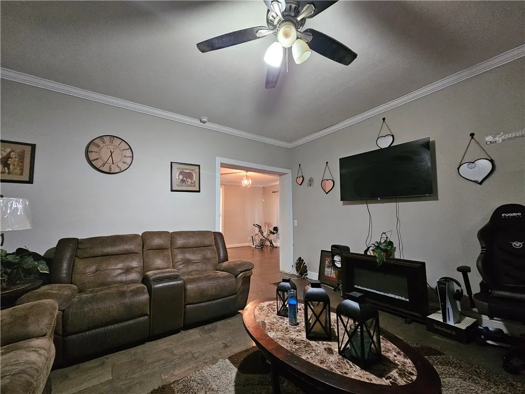 634 Pennsylvania Avenue, Elmira City, New York 149, Elmira City, New York 14904, 4 Bedrooms Bedrooms, 8 Rooms Rooms,1 BathroomBathrooms,Residential,For Sale,634 Pennsylvania Avenue, Elmira City, New York 149,0,R1647357