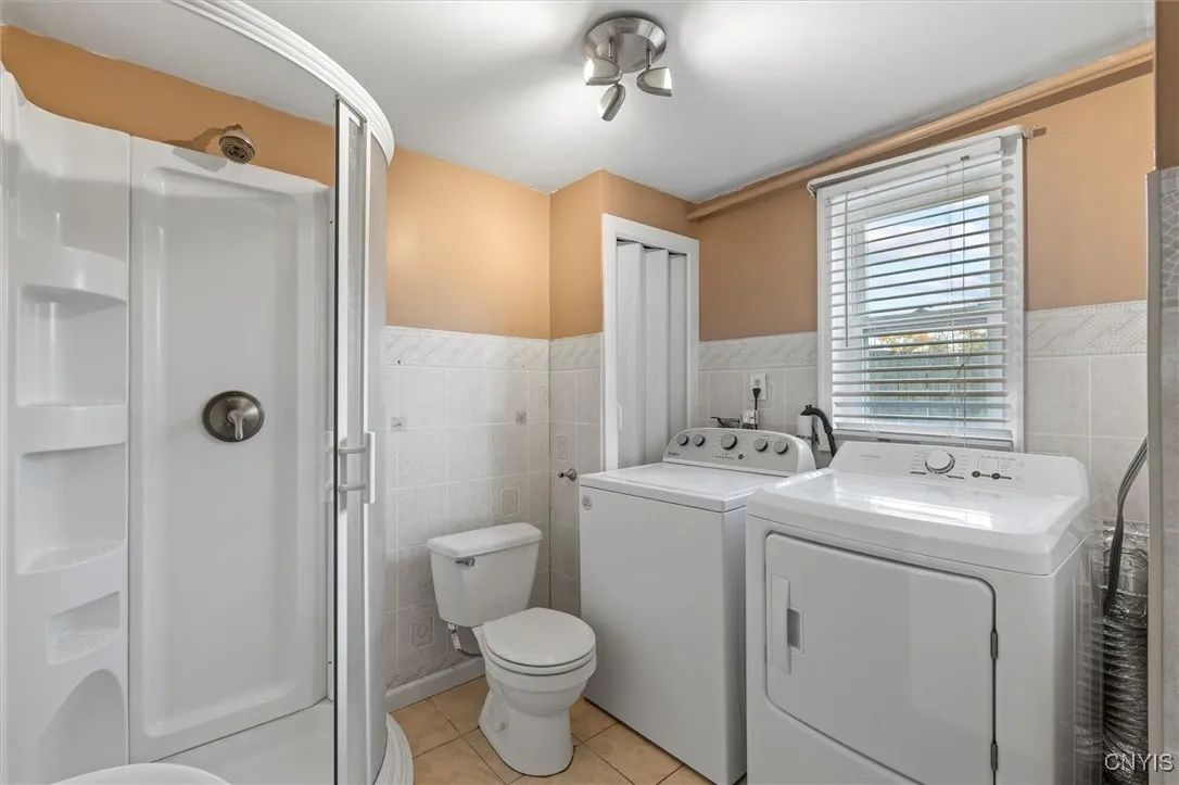 1st Floor Full bath and Laundry