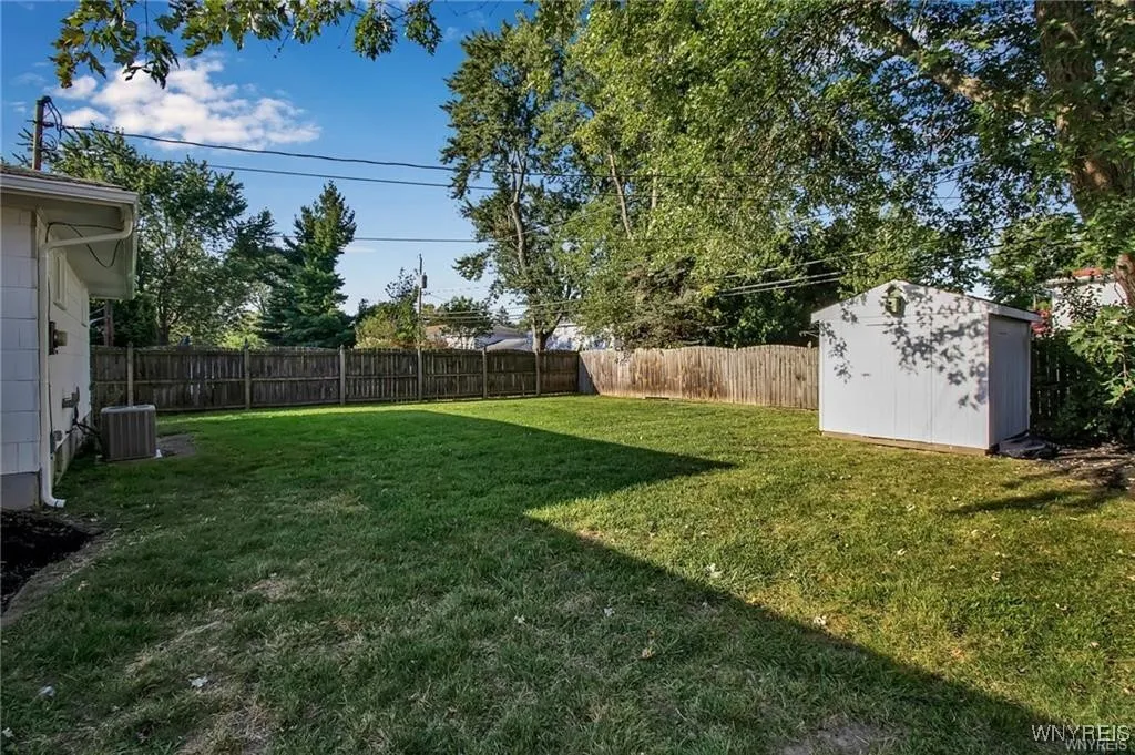 336 Fruitwood, Amherst, New York 14221, Amherst, New York 14221, 3 Bedrooms Bedrooms, 9 Rooms Rooms,1 BathroomBathrooms,Residential,For Sale,336 Fruitwood, Amherst, New York 14221,0,B1647369