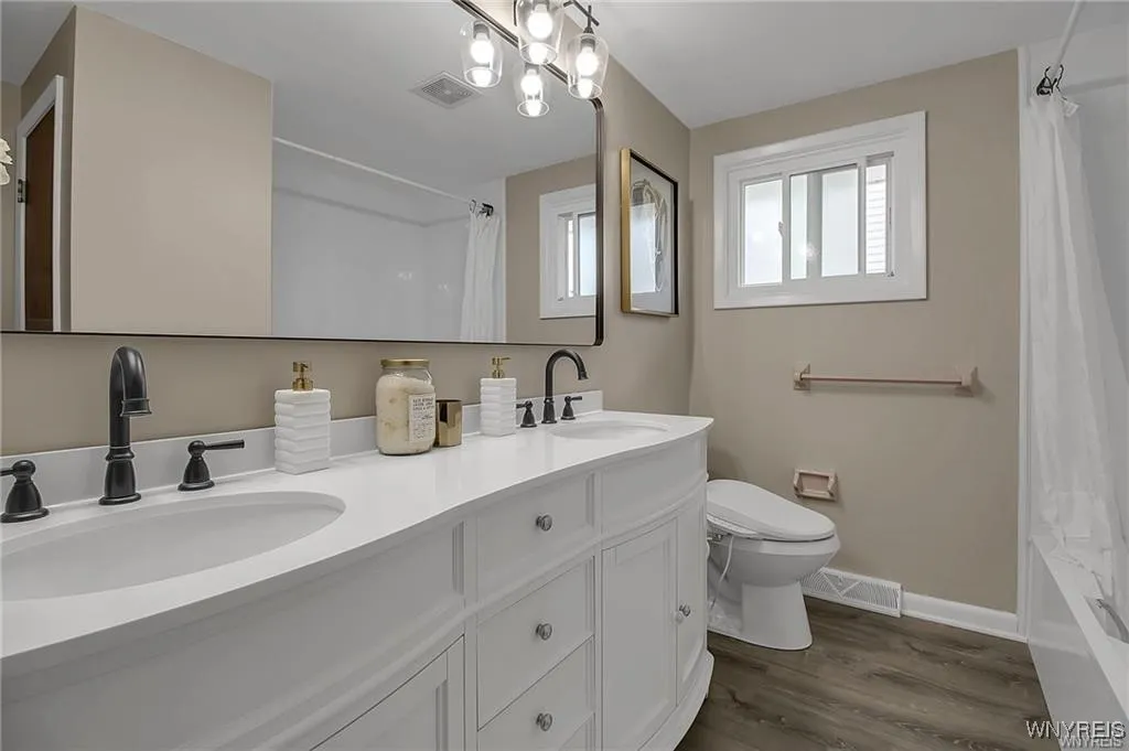 336 Fruitwood, Amherst, New York 14221, Amherst, New York 14221, 3 Bedrooms Bedrooms, 9 Rooms Rooms,1 BathroomBathrooms,Residential,For Sale,336 Fruitwood, Amherst, New York 14221,0,B1647369