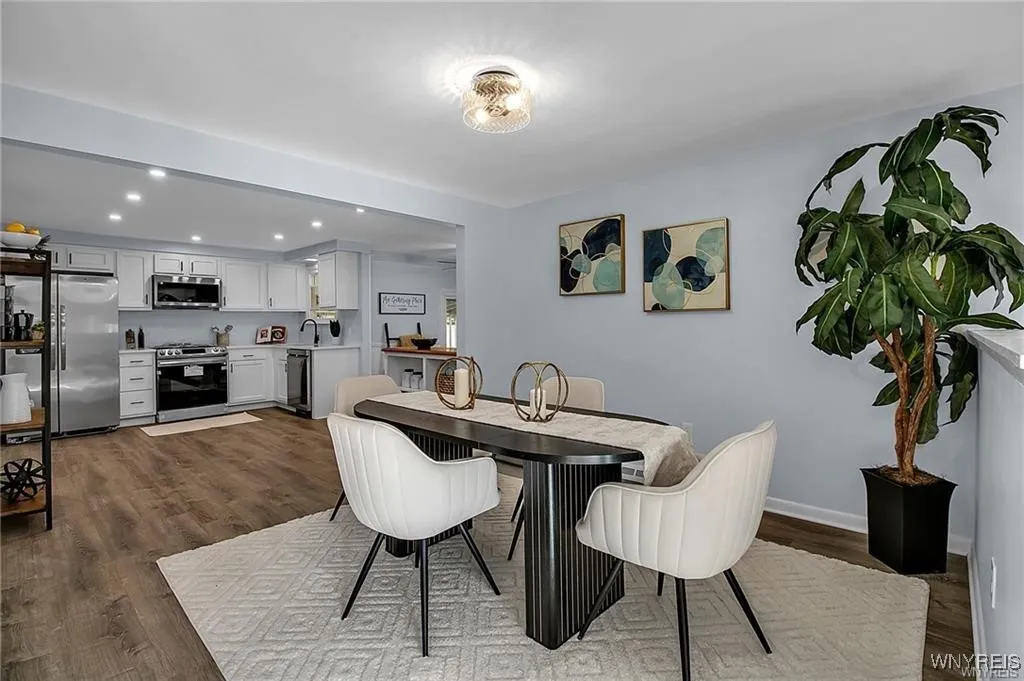 336 Fruitwood, Amherst, New York 14221, Amherst, New York 14221, 3 Bedrooms Bedrooms, 9 Rooms Rooms,1 BathroomBathrooms,Residential,For Sale,336 Fruitwood, Amherst, New York 14221,0,B1647369