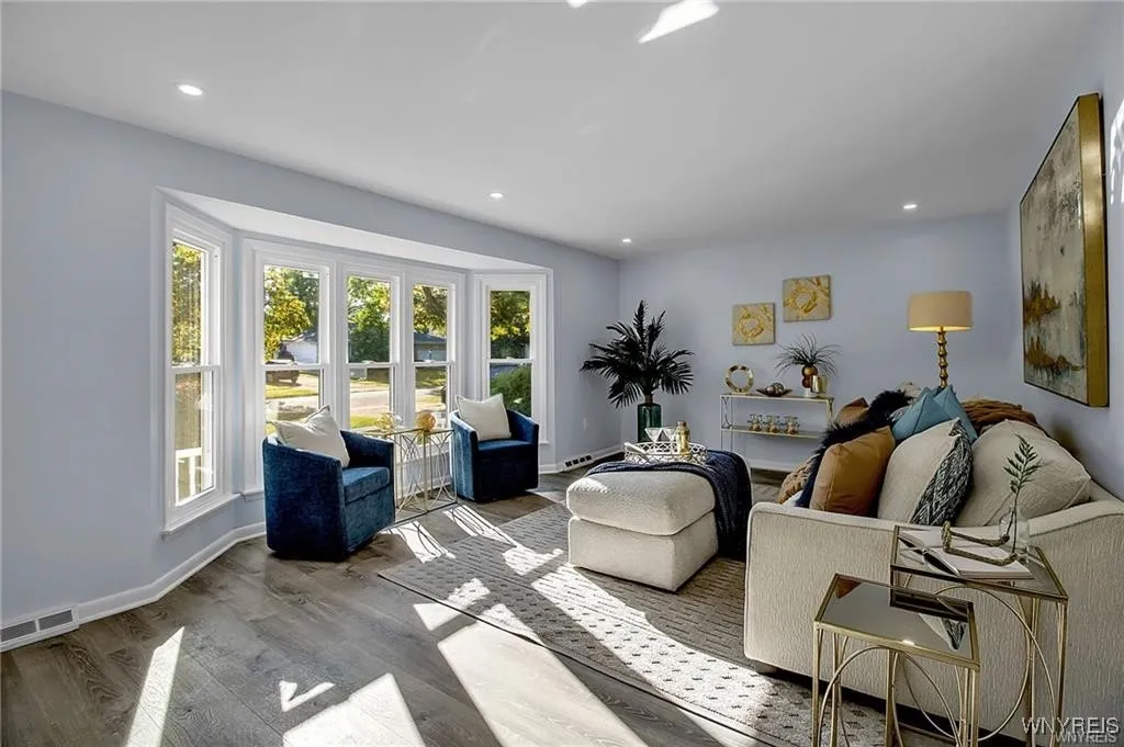 336 Fruitwood, Amherst, New York 14221, Amherst, New York 14221, 3 Bedrooms Bedrooms, 9 Rooms Rooms,1 BathroomBathrooms,Residential,For Sale,336 Fruitwood, Amherst, New York 14221,0,B1647369