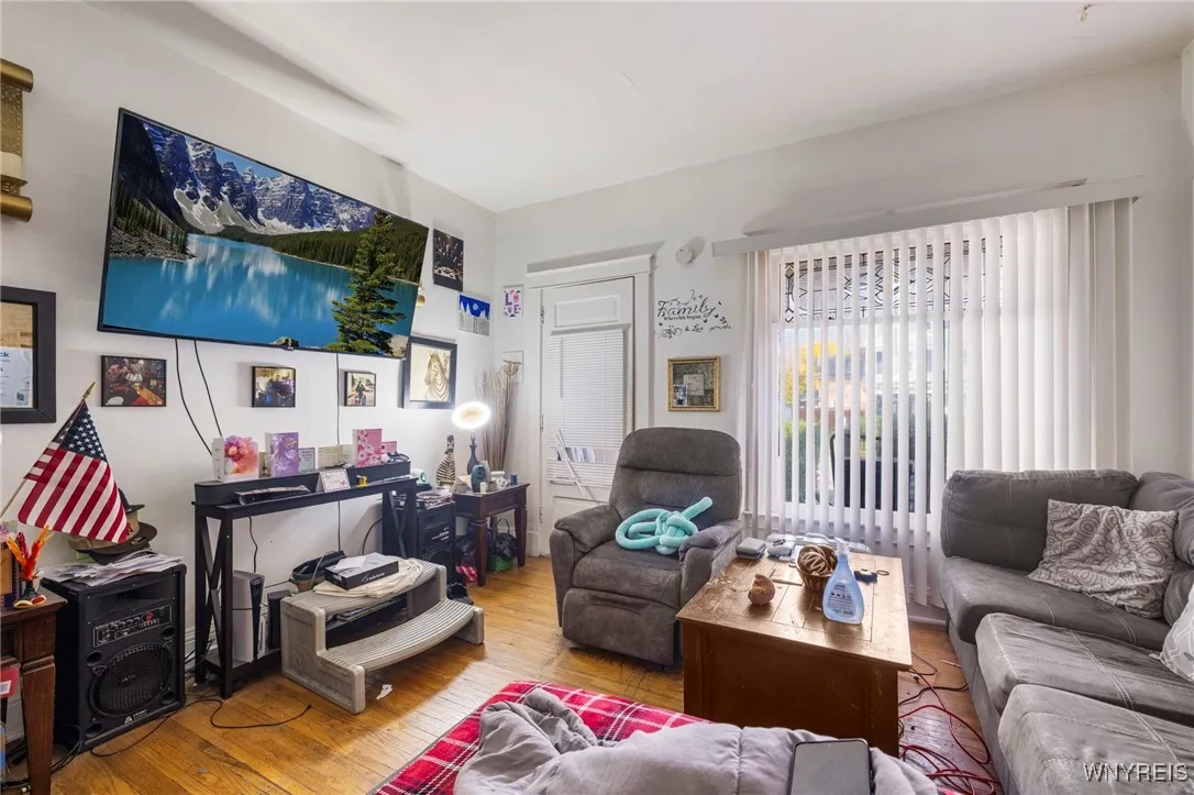 2201 Pierce Avenue, Niagara Falls, New York 14301, Niagara Falls, New York 14301, 7 Bedrooms Bedrooms, ,3 BathroomsBathrooms,Residential,For Sale,2201 Pierce Avenue, Niagara Falls, New York 14301,0,B1645749