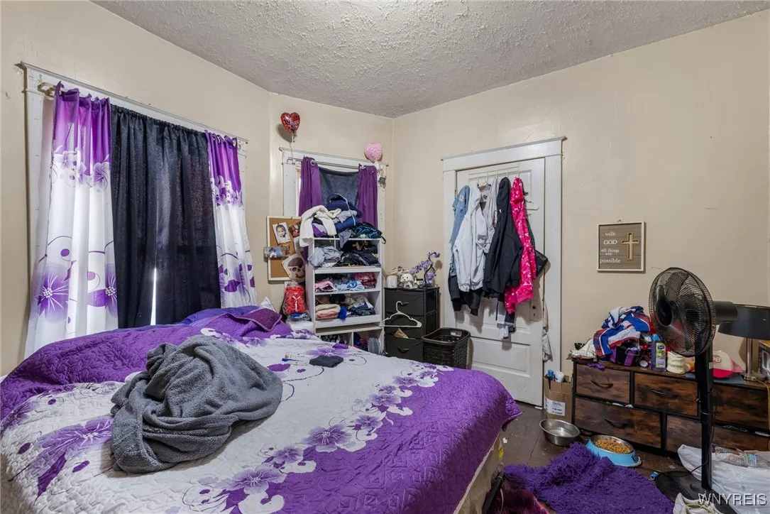 2201 Pierce Avenue, Niagara Falls, New York 14301, Niagara Falls, New York 14301, 7 Bedrooms Bedrooms, ,3 BathroomsBathrooms,Residential,For Sale,2201 Pierce Avenue, Niagara Falls, New York 14301,0,B1645749