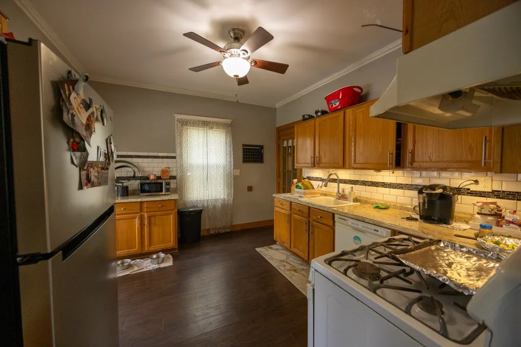 4321 Lake Avenue, Rochester, New York 14612, Rochester, New York 14612, 4 Bedrooms Bedrooms, ,2 BathroomsBathrooms,Residential,For Sale,4321 Lake Avenue, Rochester, New York 14612,0,R1647655