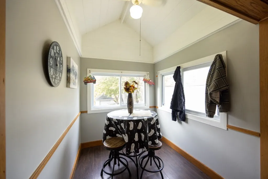 4321 Lake Avenue, Rochester, New York 14612, Rochester, New York 14612, 4 Bedrooms Bedrooms, ,2 BathroomsBathrooms,Residential,For Sale,4321 Lake Avenue, Rochester, New York 14612,0,R1647655