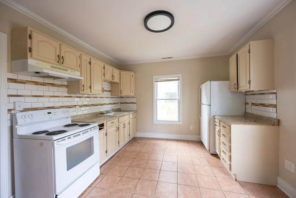 4321 Lake Avenue, Rochester, New York 14612, Rochester, New York 14612, 4 Bedrooms Bedrooms, ,2 BathroomsBathrooms,Residential,For Sale,4321 Lake Avenue, Rochester, New York 14612,0,R1647655