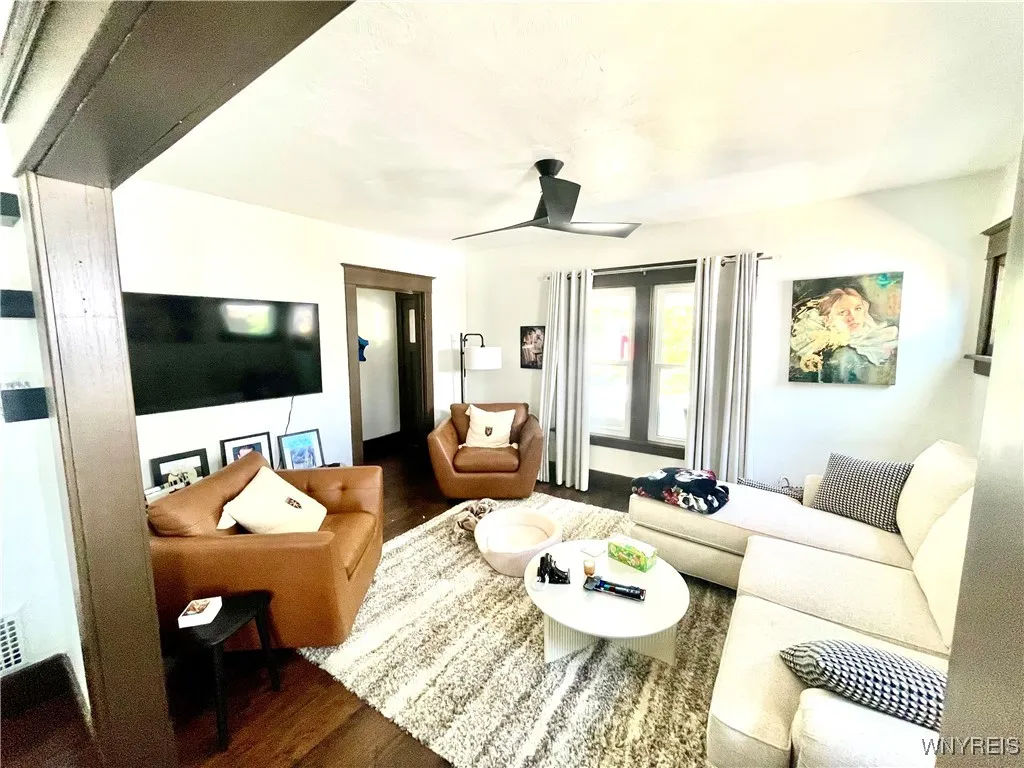 141 Parkwood Avenue, Tonawanda, New York 14217, Tonawanda, New York 14217, 2 Bedrooms Bedrooms, 5 Rooms Rooms,1 BathroomBathrooms,Residential Lease,For Rent,141 Parkwood Avenue, Tonawanda, New York 14217,0,B1647051