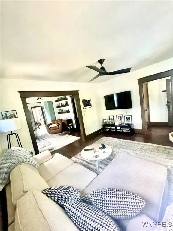 141 Parkwood Avenue, Tonawanda, New York 14217, Tonawanda, New York 14217, 2 Bedrooms Bedrooms, 5 Rooms Rooms,1 BathroomBathrooms,Residential Lease,For Rent,141 Parkwood Avenue, Tonawanda, New York 14217,0,B1647051