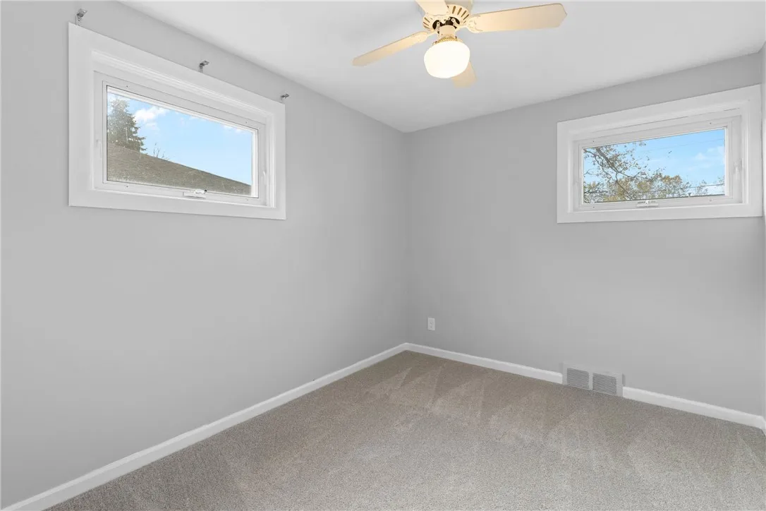 21 West Crest Drive, Gates, New York 14606, Gates, New York 14606, 3 Bedrooms Bedrooms, 7 Rooms Rooms,1 BathroomBathrooms,Residential,For Sale,21 West Crest Drive, Gates, New York 14606,0,R1644657