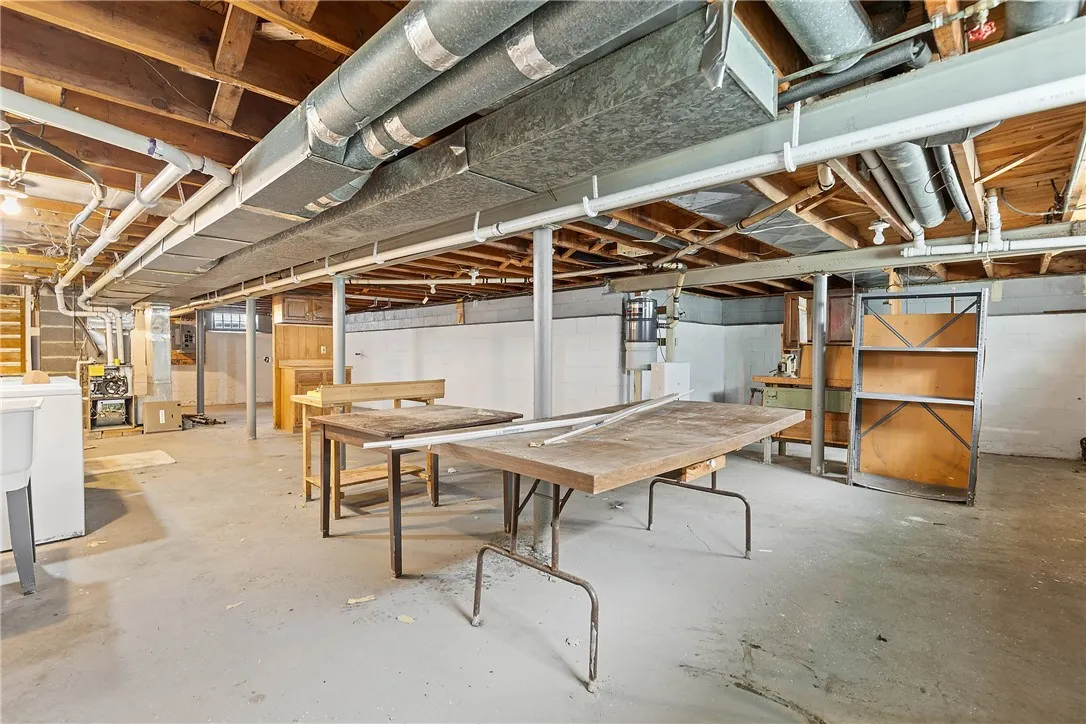 21 West Crest Drive, Gates, New York 14606, Gates, New York 14606, 3 Bedrooms Bedrooms, 7 Rooms Rooms,1 BathroomBathrooms,Residential,For Sale,21 West Crest Drive, Gates, New York 14606,0,R1644657