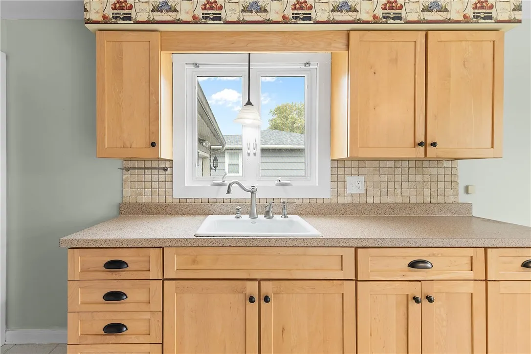 21 West Crest Drive, Gates, New York 14606, Gates, New York 14606, 3 Bedrooms Bedrooms, 7 Rooms Rooms,1 BathroomBathrooms,Residential,For Sale,21 West Crest Drive, Gates, New York 14606,0,R1644657