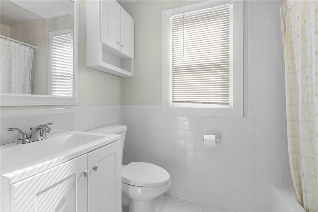 21 West Crest Drive, Gates, New York 14606, Gates, New York 14606, 3 Bedrooms Bedrooms, 7 Rooms Rooms,1 BathroomBathrooms,Residential,For Sale,21 West Crest Drive, Gates, New York 14606,0,R1644657