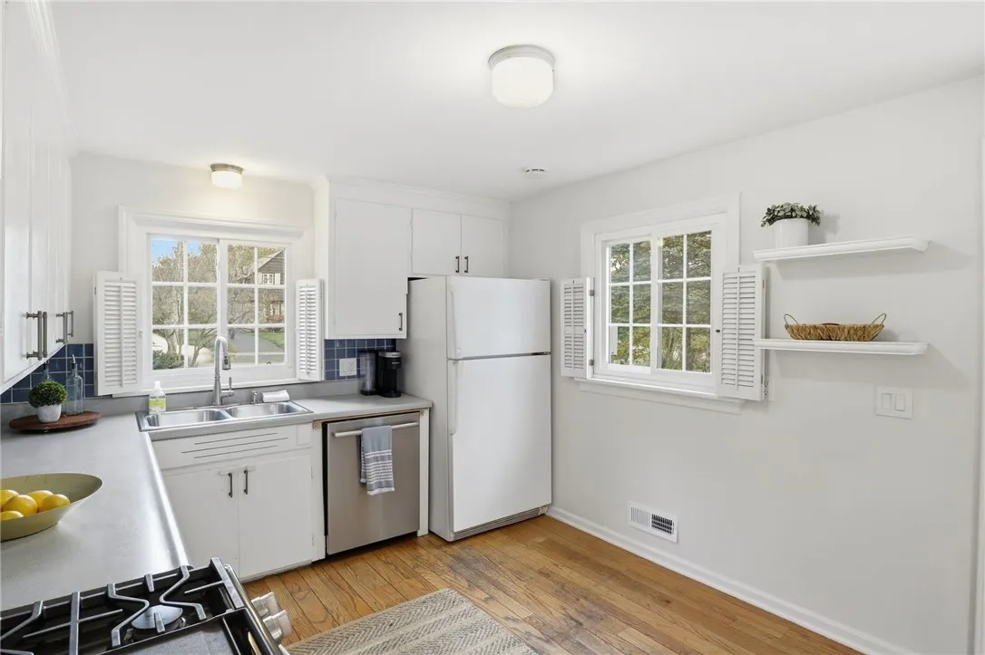 2055 Westfall Road, Brighton, New York 14618, Brighton, New York 14618, 3 Bedrooms Bedrooms, 6 Rooms Rooms,1 BathroomBathrooms,Residential,Closed,2055 Westfall Road, Brighton, New York 14618,0,R1642308