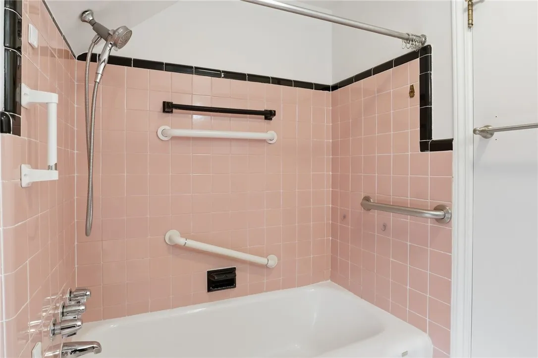 2055 Westfall Road, Brighton, New York 14618, Brighton, New York 14618, 3 Bedrooms Bedrooms, 6 Rooms Rooms,1 BathroomBathrooms,Residential,Closed,2055 Westfall Road, Brighton, New York 14618,0,R1642308