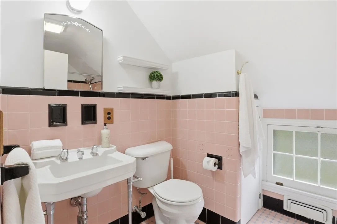 2055 Westfall Road, Brighton, New York 14618, Brighton, New York 14618, 3 Bedrooms Bedrooms, 6 Rooms Rooms,1 BathroomBathrooms,Residential,Closed,2055 Westfall Road, Brighton, New York 14618,0,R1642308