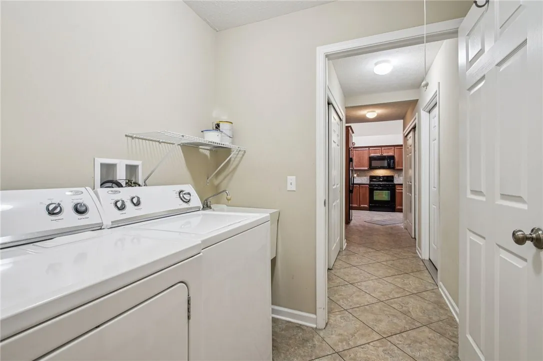 21 Maple Center Road, Greece, New York 14468, Greece, New York 14468, 3 Bedrooms Bedrooms, 7 Rooms Rooms,2 BathroomsBathrooms,Residential,For Sale,21 Maple Center Road, Greece, New York 14468,0,R1646848