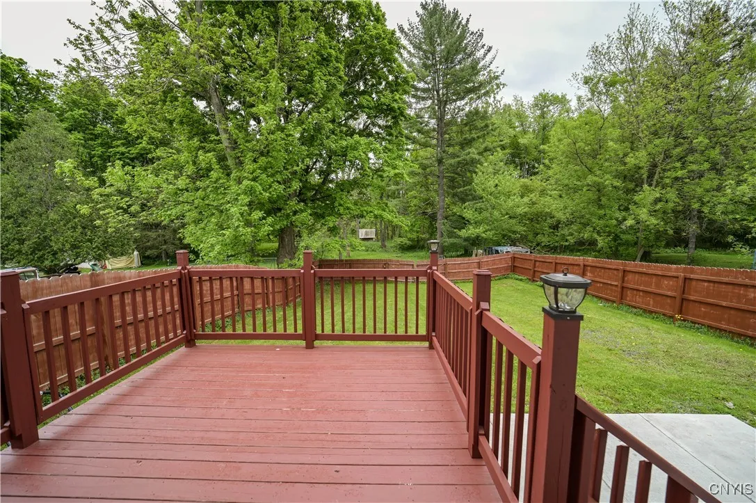 11 White Street, Kirkland, New York 13323, Kirkland, New York 13323, 3 Bedrooms Bedrooms, 9 Rooms Rooms,2 BathroomsBathrooms,Residential,For Sale,11 White Street, Kirkland, New York 13323,0,S1647667