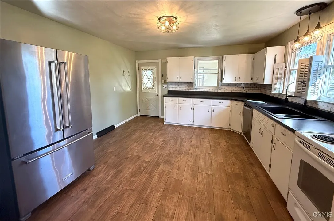 103 Fairway Drive, New Hartford, New York 13413, New Hartford, New York 13413, 2 Bedrooms Bedrooms, 4 Rooms Rooms,1 BathroomBathrooms,Residential,For Sale,103 Fairway Drive, New Hartford, New York 13413,0,S1647591