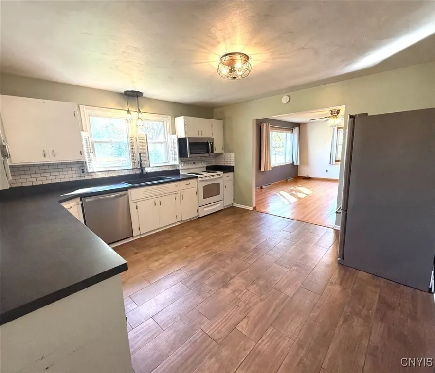 103 Fairway Drive, New Hartford, New York 13413, New Hartford, New York 13413, 2 Bedrooms Bedrooms, 4 Rooms Rooms,1 BathroomBathrooms,Residential,For Sale,103 Fairway Drive, New Hartford, New York 13413,0,S1647591