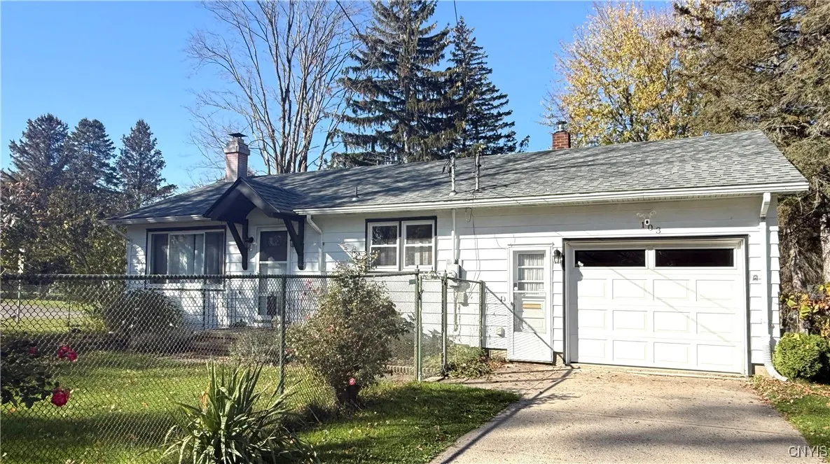 103 Fairway Drive, New Hartford, New York 13413, New Hartford, New York 13413, 2 Bedrooms Bedrooms, 4 Rooms Rooms,1 BathroomBathrooms,Residential,For Sale,103 Fairway Drive, New Hartford, New York 13413,0,S1647591