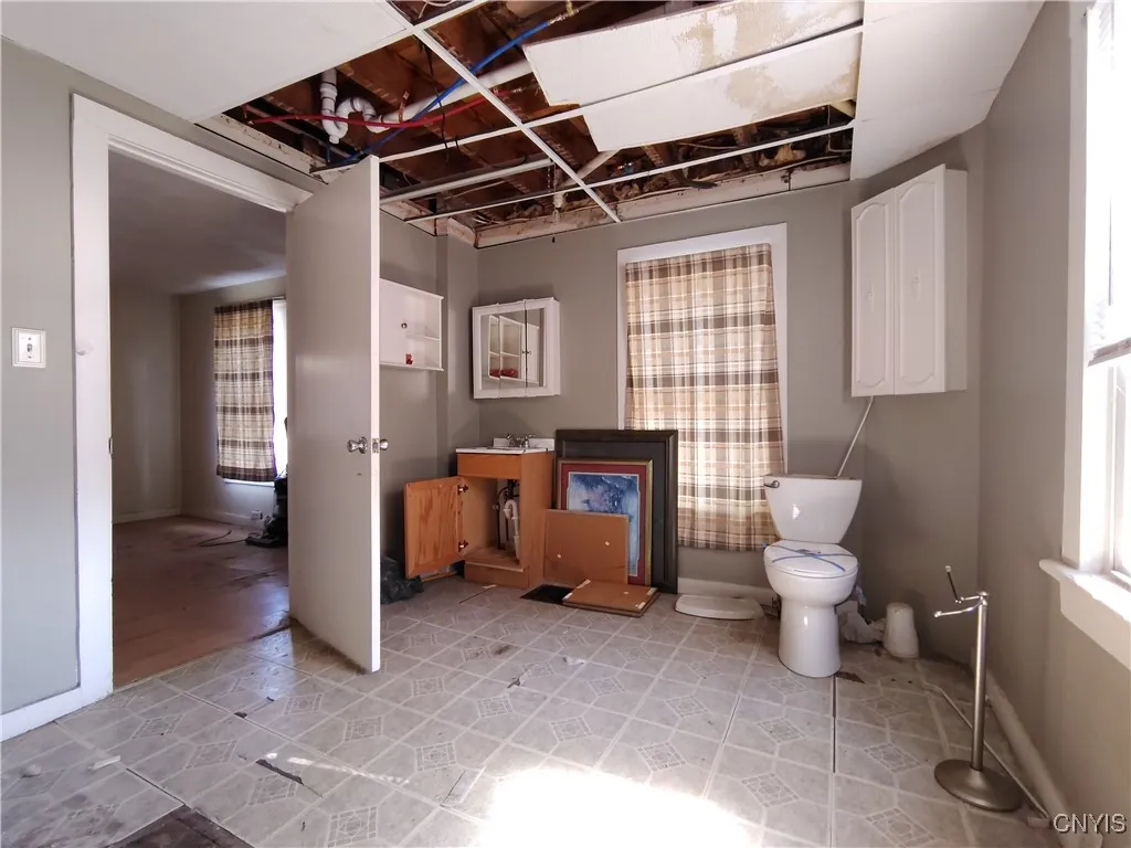 126 East Bloomfield Street, Rome, New York 13440, Rome, New York 13440, 3 Bedrooms Bedrooms, 7 Rooms Rooms,2 BathroomsBathrooms,Residential,For Sale,126 East Bloomfield Street, Rome, New York 13440,0,S1647595