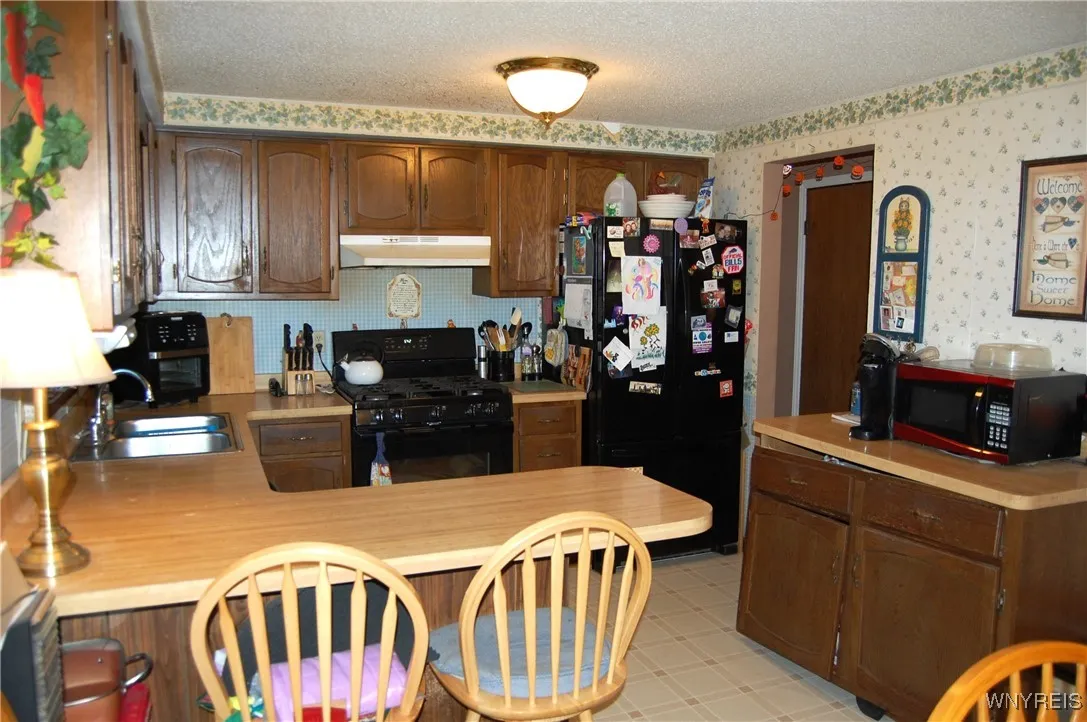 20 Park Lane Circle, Lockport City, New York 14094, Lockport City, New York 14094, 3 Bedrooms Bedrooms, 7 Rooms Rooms,1 BathroomBathrooms,Residential,For Sale,20 Park Lane Circle, Lockport City, New York 14094,0,B1647656