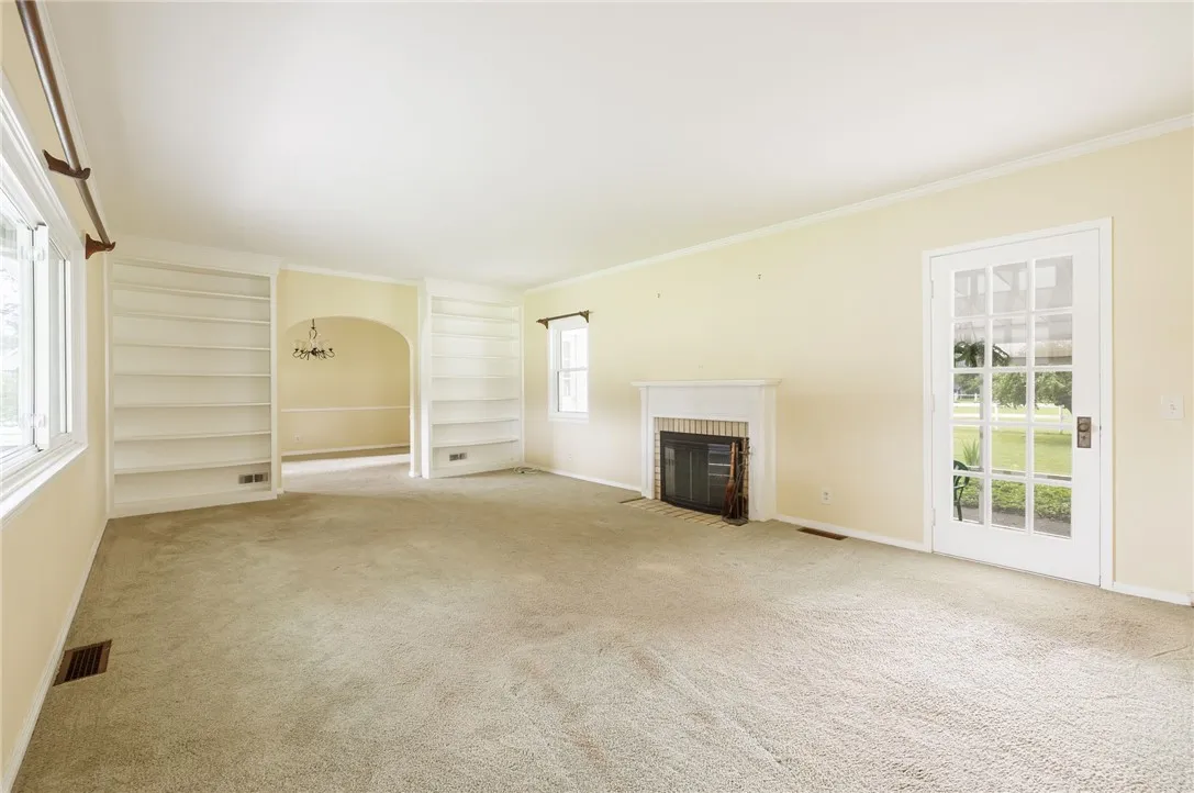 862 Marshall Road, Chili, New York 14624, Chili, New York 14624, 2 Bedrooms Bedrooms, 5 Rooms Rooms,1 BathroomBathrooms,Residential,For Sale,862 Marshall Road, Chili, New York 14624,0,R1647609