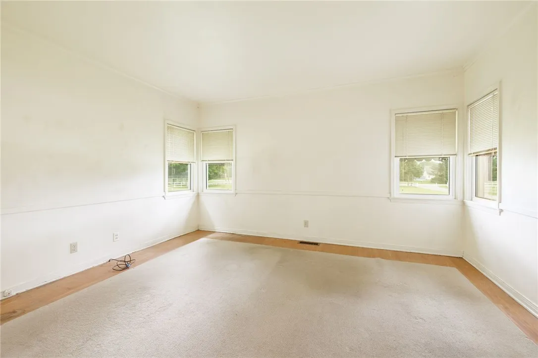 862 Marshall Road, Chili, New York 14624, Chili, New York 14624, 2 Bedrooms Bedrooms, 5 Rooms Rooms,1 BathroomBathrooms,Residential,For Sale,862 Marshall Road, Chili, New York 14624,0,R1647609