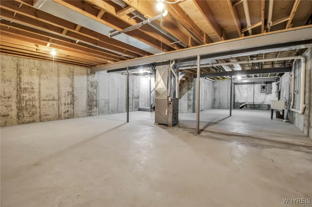 3011 Cloverbank Road 100, Hamburg, New York 14075, Hamburg, New York 14075, 2 Bedrooms Bedrooms, 7 Rooms Rooms,2 BathroomsBathrooms,Residential,For Sale,3011 Cloverbank Road 100, Hamburg, New York 14075,0,B1647270