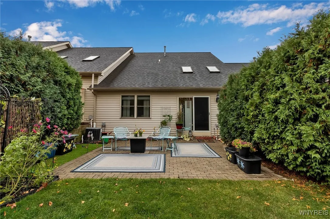 3011 Cloverbank Road 100, Hamburg, New York 14075, Hamburg, New York 14075, 2 Bedrooms Bedrooms, 7 Rooms Rooms,2 BathroomsBathrooms,Residential,For Sale,3011 Cloverbank Road 100, Hamburg, New York 14075,0,B1647270