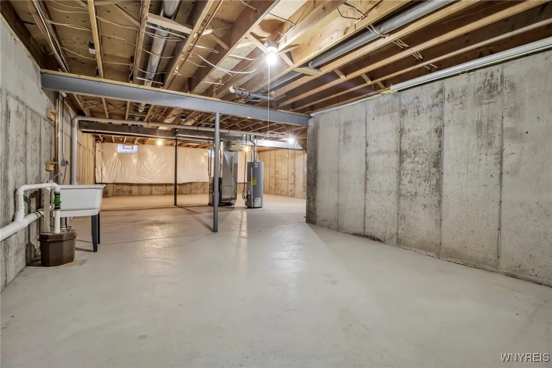 3011 Cloverbank Road 100, Hamburg, New York 14075, Hamburg, New York 14075, 2 Bedrooms Bedrooms, 7 Rooms Rooms,2 BathroomsBathrooms,Residential,For Sale,3011 Cloverbank Road 100, Hamburg, New York 14075,0,B1647270