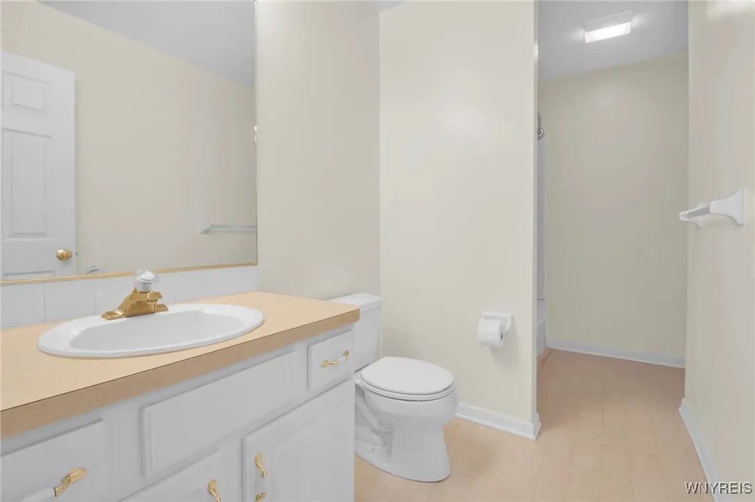 3011 Cloverbank Road 100, Hamburg, New York 14075, Hamburg, New York 14075, 2 Bedrooms Bedrooms, 7 Rooms Rooms,2 BathroomsBathrooms,Residential,For Sale,3011 Cloverbank Road 100, Hamburg, New York 14075,0,B1647270