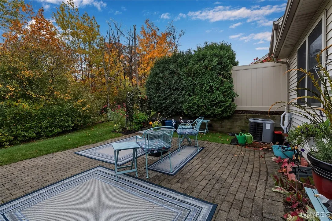 3011 Cloverbank Road 100, Hamburg, New York 14075, Hamburg, New York 14075, 2 Bedrooms Bedrooms, 7 Rooms Rooms,2 BathroomsBathrooms,Residential,For Sale,3011 Cloverbank Road 100, Hamburg, New York 14075,0,B1647270