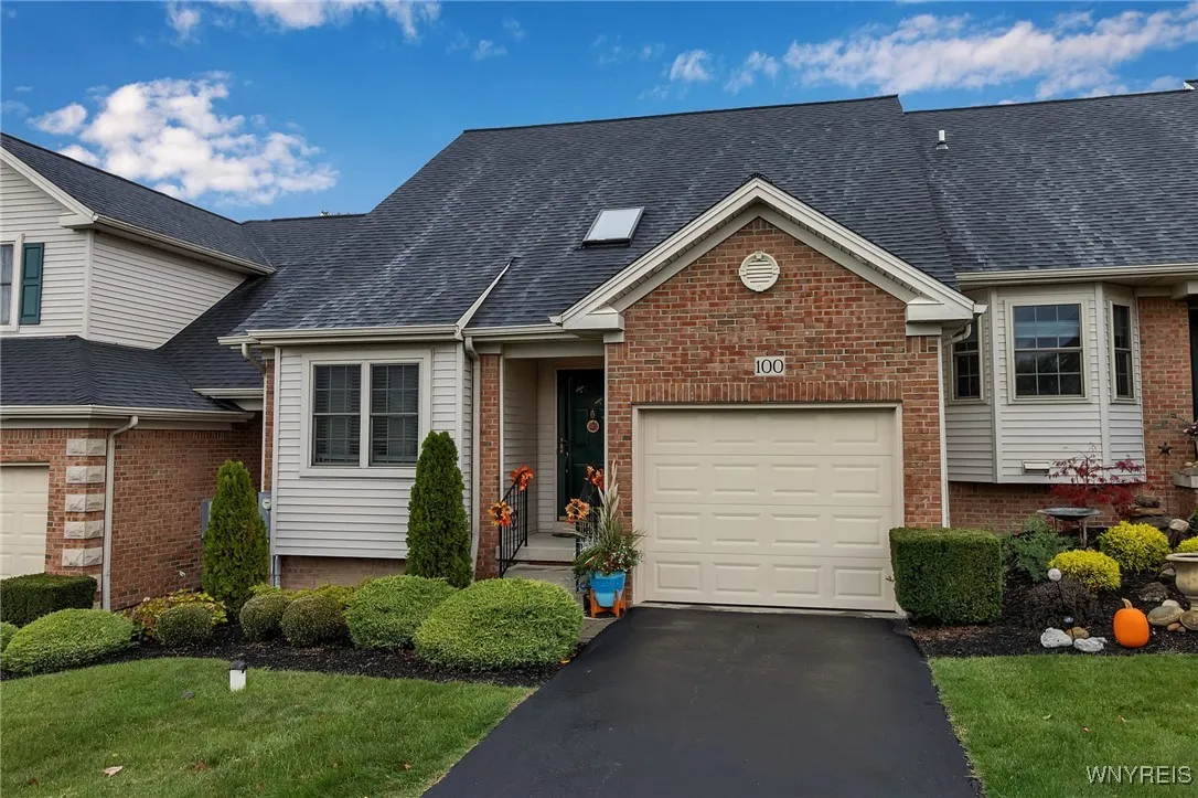 3011 Cloverbank Road 100, Hamburg, New York 14075, Hamburg, New York 14075, 2 Bedrooms Bedrooms, 7 Rooms Rooms,2 BathroomsBathrooms,Residential,For Sale,3011 Cloverbank Road 100, Hamburg, New York 14075,0,B1647270