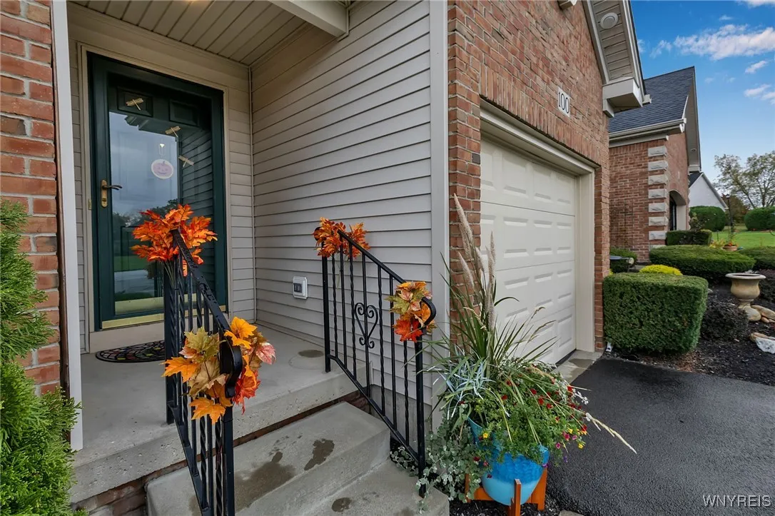 3011 Cloverbank Road 100, Hamburg, New York 14075, Hamburg, New York 14075, 2 Bedrooms Bedrooms, 7 Rooms Rooms,2 BathroomsBathrooms,Residential,For Sale,3011 Cloverbank Road 100, Hamburg, New York 14075,0,B1647270