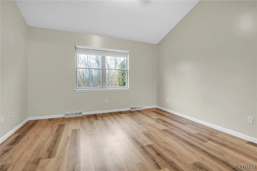 3011 Cloverbank Road 100, Hamburg, New York 14075, Hamburg, New York 14075, 2 Bedrooms Bedrooms, 7 Rooms Rooms,2 BathroomsBathrooms,Residential,For Sale,3011 Cloverbank Road 100, Hamburg, New York 14075,0,B1647270