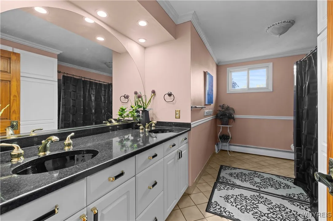 71 Brookedge Drive, Amherst, New York 14221, Amherst, New York 14221, 3 Bedrooms Bedrooms, 8 Rooms Rooms,1 BathroomBathrooms,Residential,For Sale,71 Brookedge Drive, Amherst, New York 14221,0,B1647615