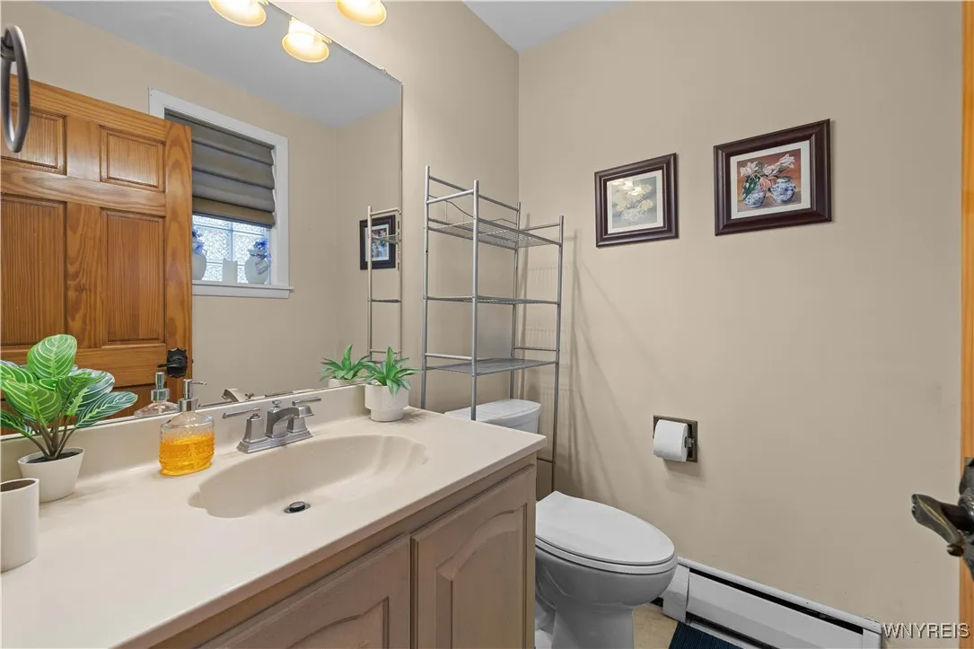 71 Brookedge Drive, Amherst, New York 14221, Amherst, New York 14221, 3 Bedrooms Bedrooms, 8 Rooms Rooms,1 BathroomBathrooms,Residential,For Sale,71 Brookedge Drive, Amherst, New York 14221,0,B1647615