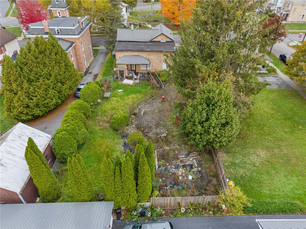 14 Capitol Street, Auburn, New York 13021, Auburn, New York 13021, 3 Bedrooms Bedrooms, ,2 BathroomsBathrooms,Residential,For Sale,14 Capitol Street, Auburn, New York 13021,0,R1647679