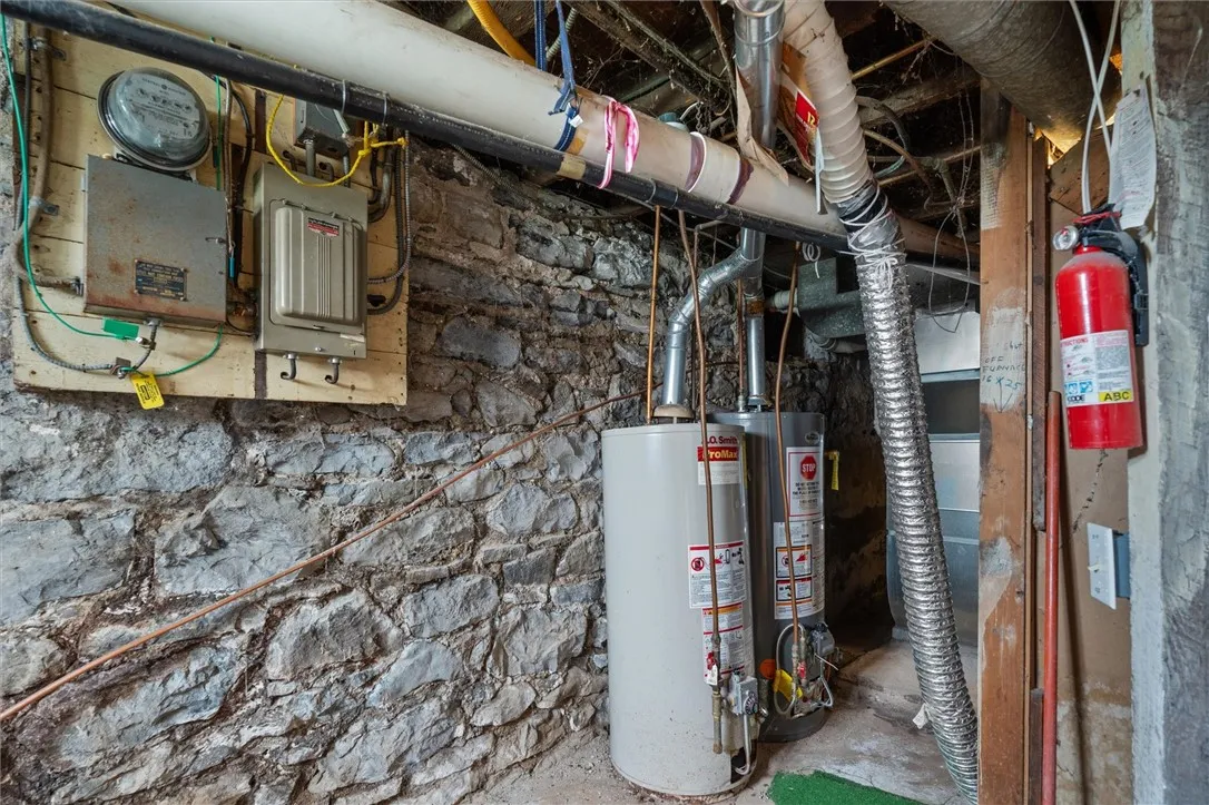 14 Capitol Street, Auburn, New York 13021, Auburn, New York 13021, 3 Bedrooms Bedrooms, ,2 BathroomsBathrooms,Residential,For Sale,14 Capitol Street, Auburn, New York 13021,0,R1647679