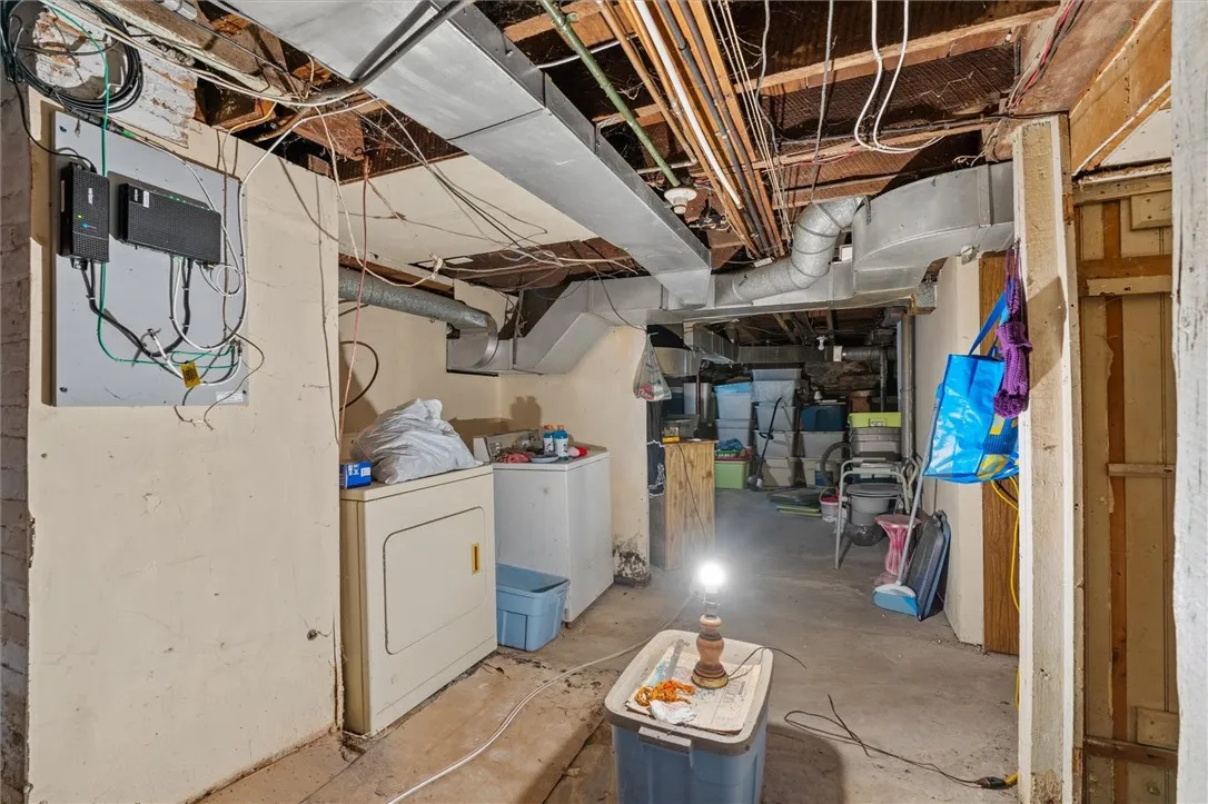 14 Capitol Street, Auburn, New York 13021, Auburn, New York 13021, 3 Bedrooms Bedrooms, ,2 BathroomsBathrooms,Residential,For Sale,14 Capitol Street, Auburn, New York 13021,0,R1647679