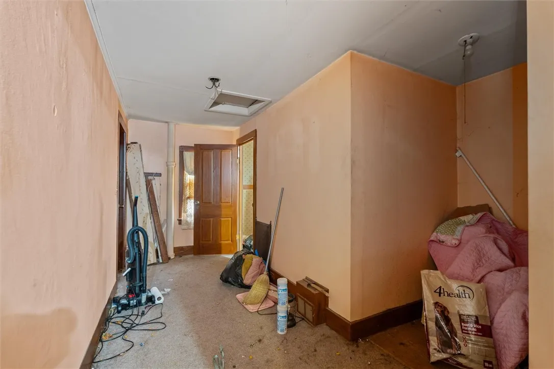 14 Capitol Street, Auburn, New York 13021, Auburn, New York 13021, 3 Bedrooms Bedrooms, ,2 BathroomsBathrooms,Residential,For Sale,14 Capitol Street, Auburn, New York 13021,0,R1647679