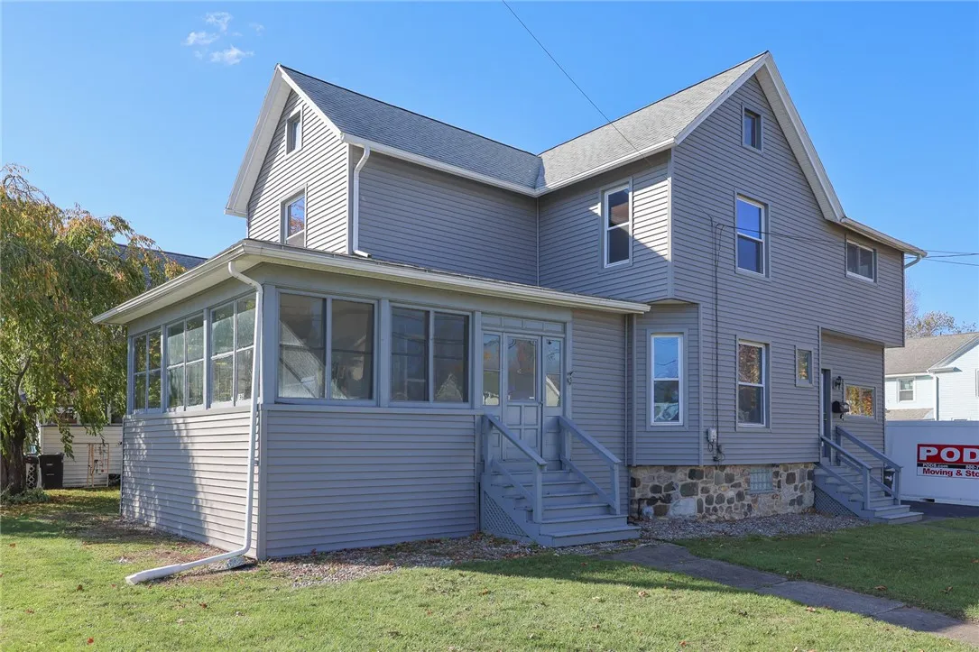 196 West Avenue, Canandaigua City, New York 14424, Canandaigua City, New York 14424, 4 Bedrooms Bedrooms, 7 Rooms Rooms,2 BathroomsBathrooms,Residential,For Sale,196 West Avenue, Canandaigua City, New York 14424,0,R1647300